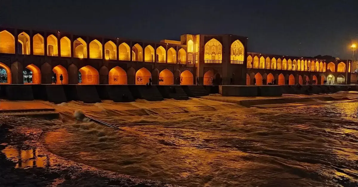 مسافرت به اصفهان به صورت زمینی