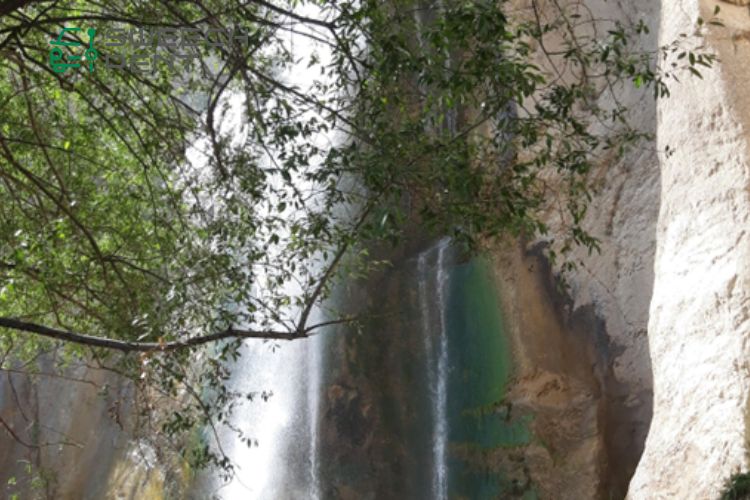 آبشار شاهاندشت